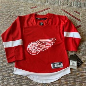Detroit Redwings jersey size small